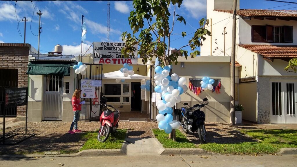 32896943_1961729537193969_9031632060967550976_n